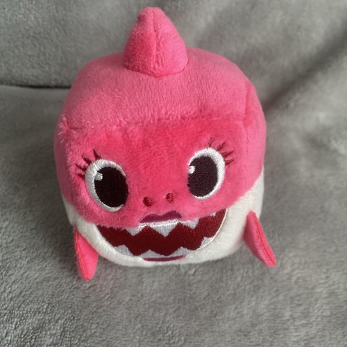 Pinkfong baby shark - shark, singing